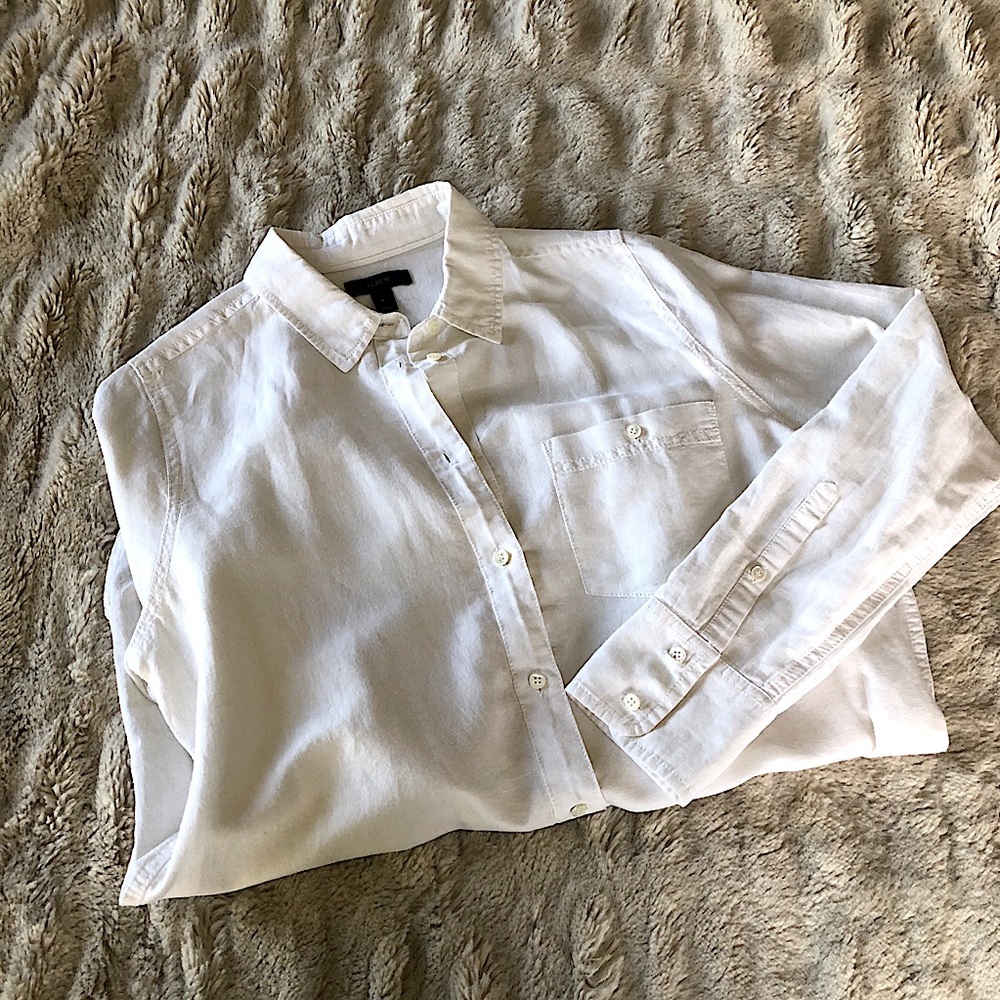 J. Crew Women’s Cotten/linen button down. Size 8